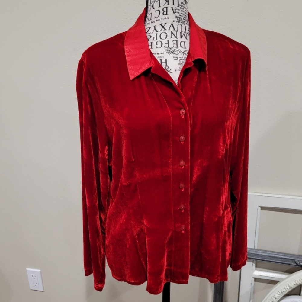 TIANELLO Silk Blend Vintage Red Velour Women's SZ M Button down blouse festive‎